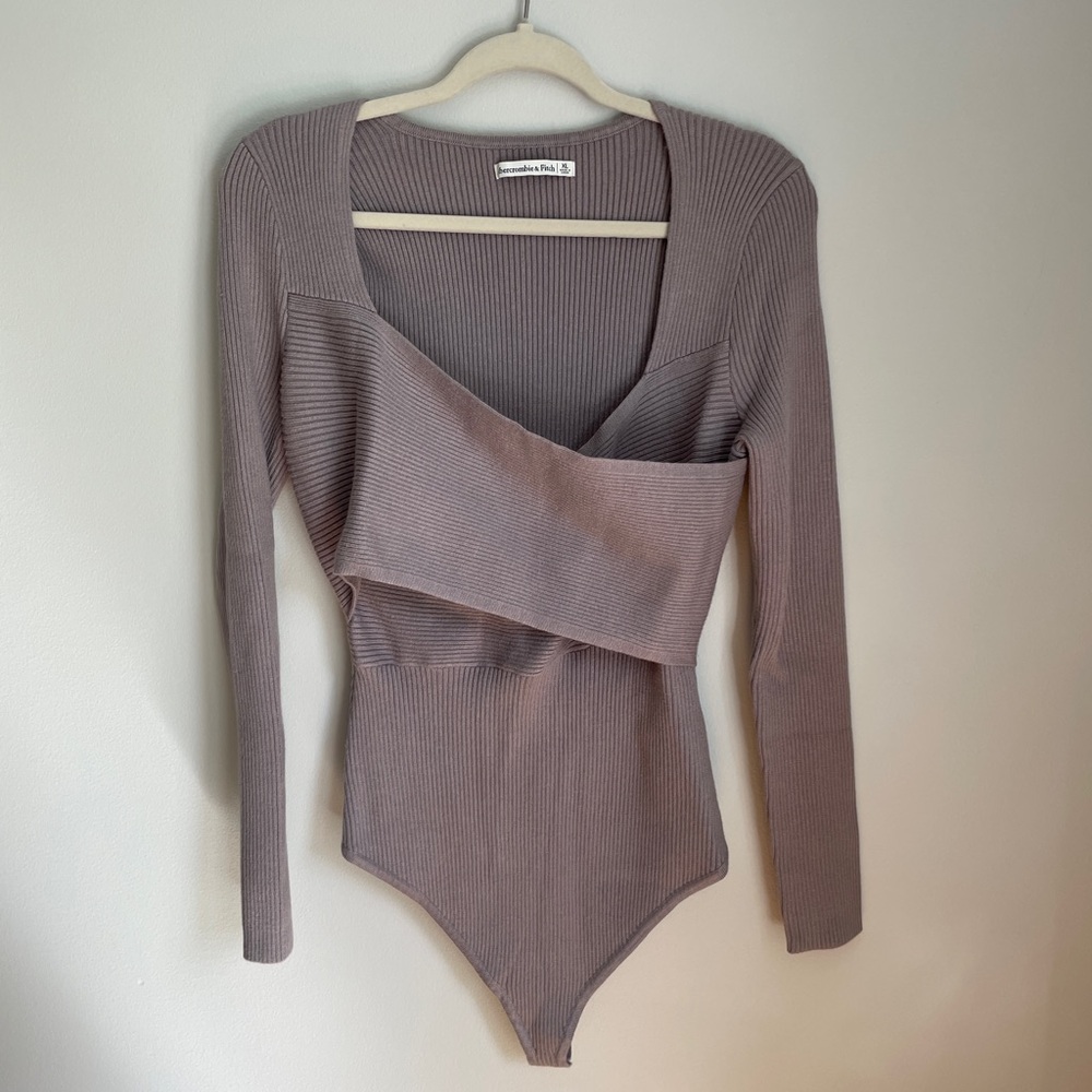 Abercrombie & Fitch Women’s Long Sleeve LuxeLoft Wrap Ribbed Bodysuit Size XL - Picture 2 of 8